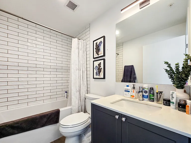 327 9a St NW #910 — Photo 14