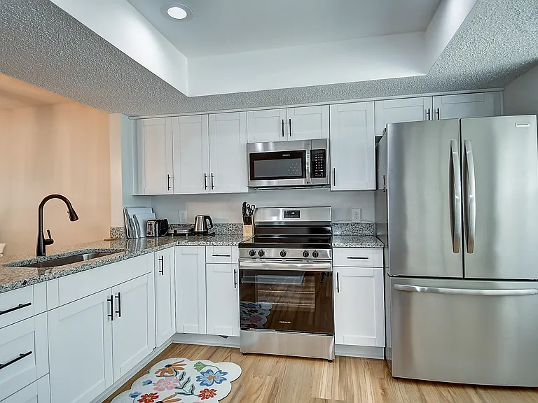 770 Spence Cir — Photo 16
