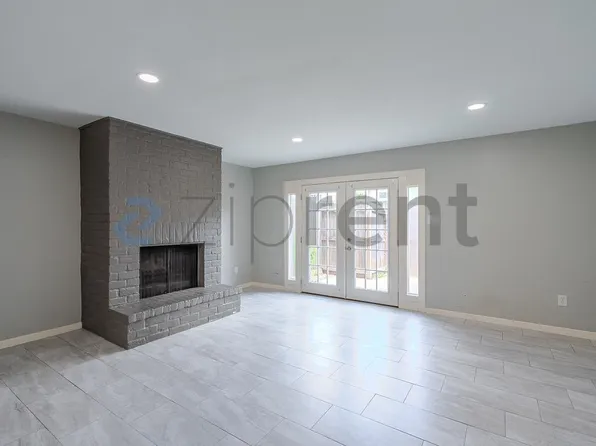 10349 Longmont Dr, Houston, TX 77042
