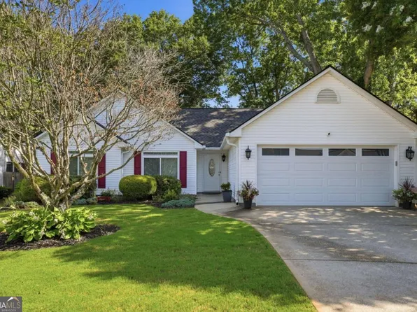 584 Fernstone Trl, Lawrenceville, GA 30046