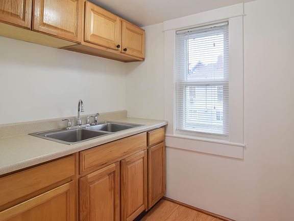 5th image of 6644 Corson Ave S #A