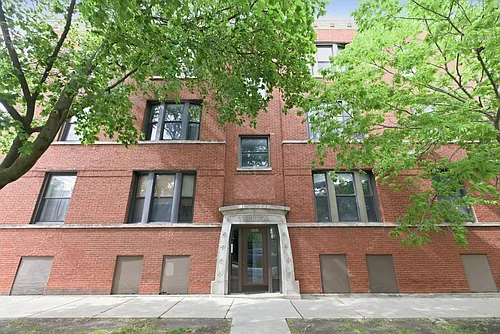 3142 W George St #C2 Photo 1