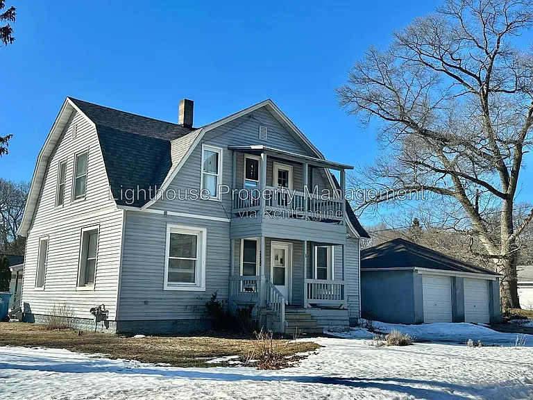 2550 Crozier Ave — Photo 2