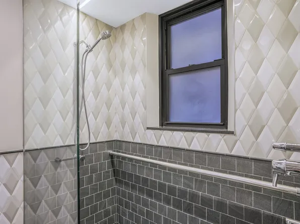 70 East 96th Street image 10 of 27