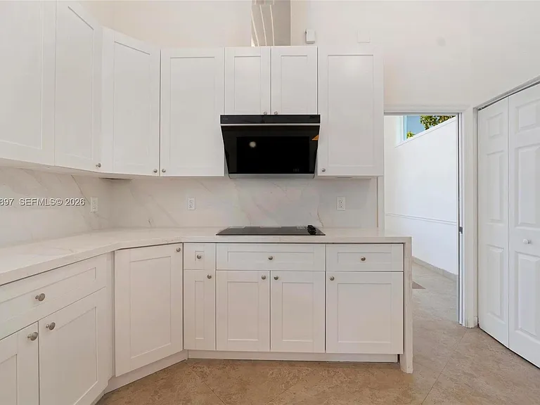 1666 Victoria Pointe Cir — Photo 40