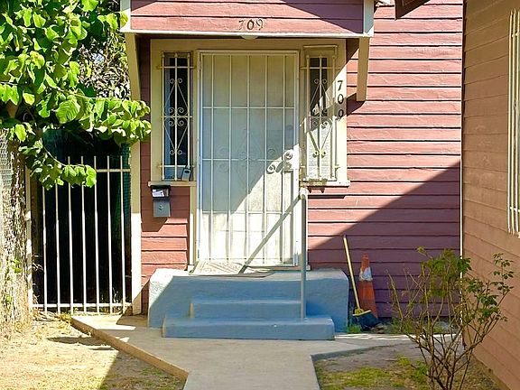 3rd image of 707 W 77th St #709