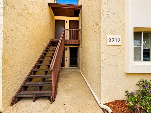 2717 Hidden Lake Blvd Unit B, Sarasota, FL 34237