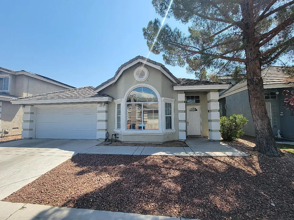 120 Golf Course St