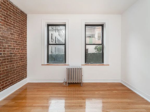 3rd image of 21-70 Crescent St Unit D11