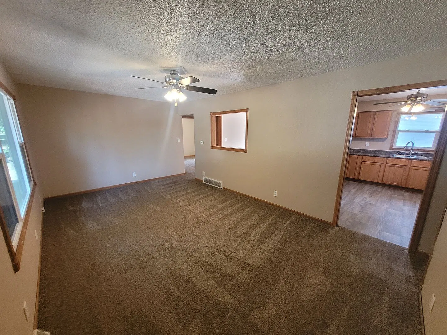 3 Bedroom Home with Garage! — Photo 2