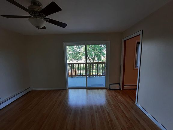 2nd image of 752 Dempster St #203