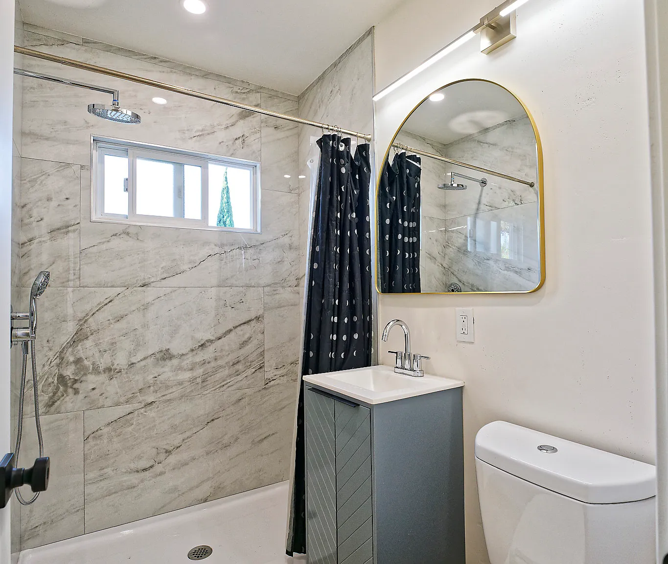 1 bed, $2,645 — Photo 4