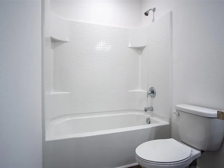 394 Madison Dr — Photo 20