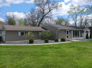 910 Neil Armstrong Dr, Wapakoneta, OH 45895