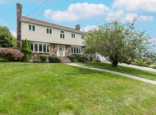 11 Ardmore Dr, Danvers, MA 01923