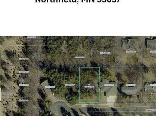 504 Ivanhoe Ave, Northfield, MN 55057