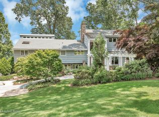 14 Gina Dr, Centerport, NY 11721