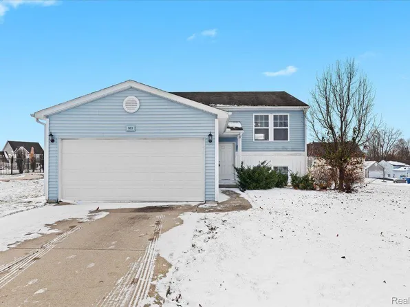 803 Glenlivet St, Howell, MI 48843