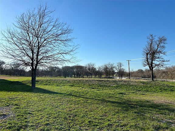 3rd image of 1000 Bear Creek Rd