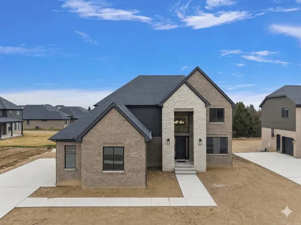 57242 Veridian Blvd, Washington, MI 48094