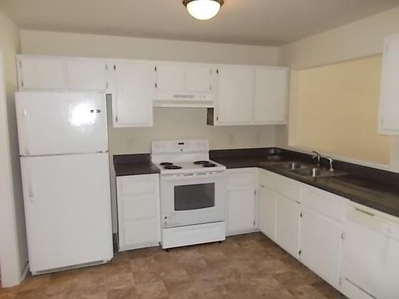 5th image of 13 Otting Dr APT D