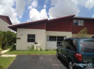 702 SW 80th Ter, Pompano Beach, FL 33068