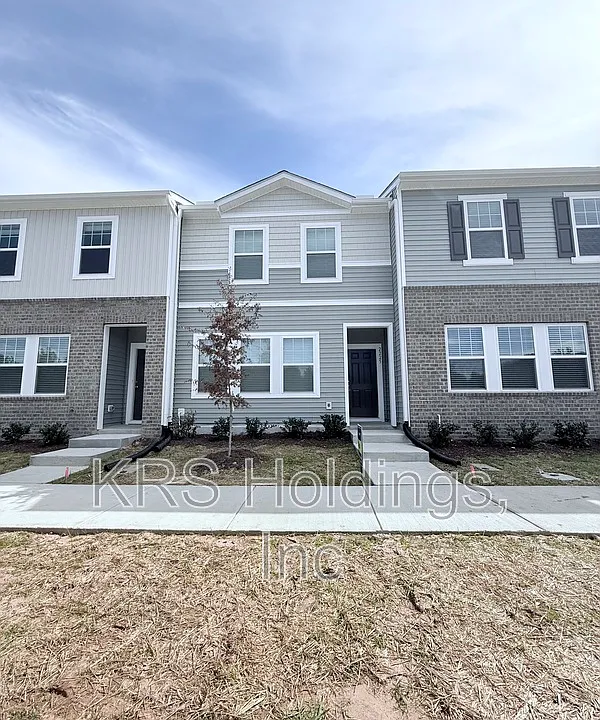 2225 Glen Crossing Dr
