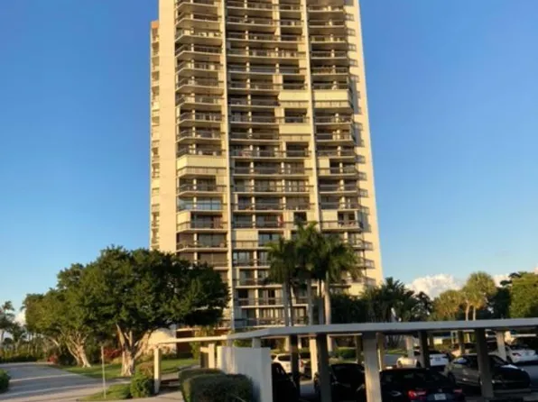 2000 Presidential Way APT 305, West Palm Beach, FL 33401