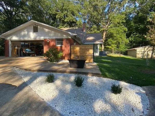 475 Jolly Rd, Columbus, MS 39705
