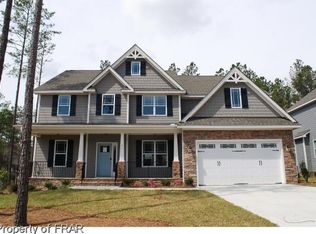 51 Valley Brook Ln, Spring Lake, NC 28390