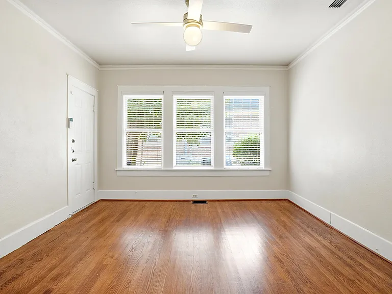 2615 Cockrell Ave — Photo 11