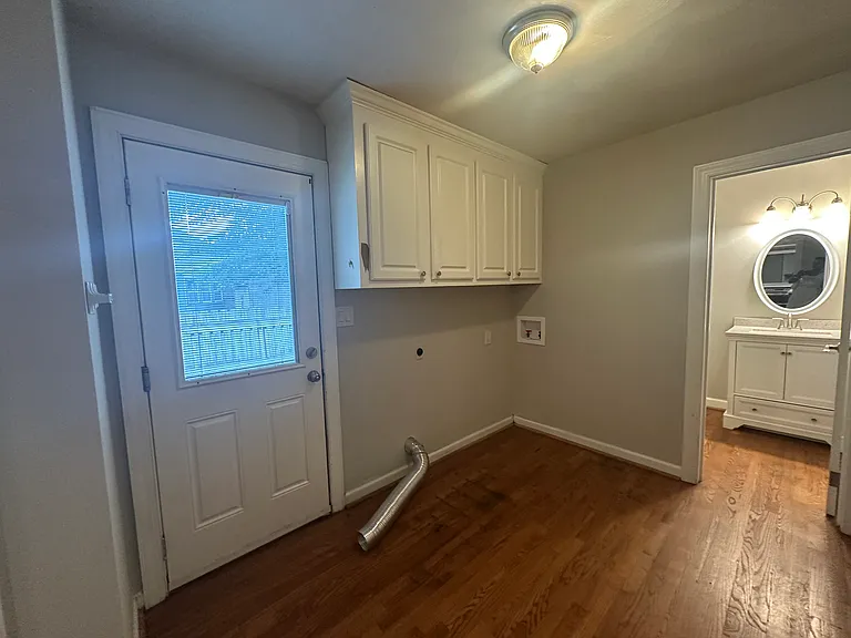 608 Hearndon Ct — Photo 13