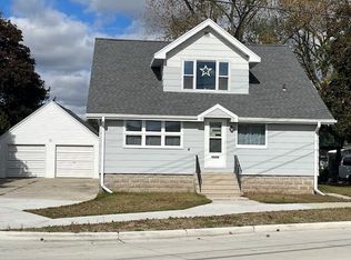 2152 Roosevelt Ave, Two Rivers, WI 54241