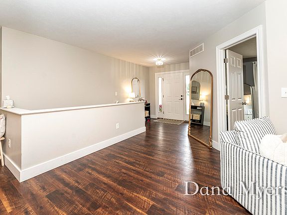 5th image of 4525 Mesa Ct SE