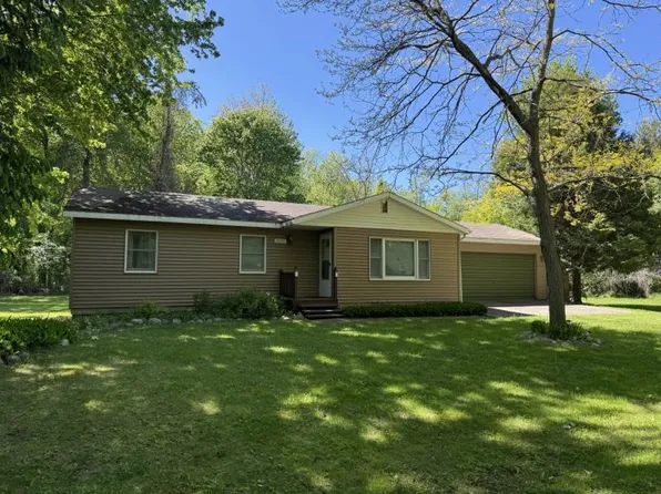 3091 1st St, Port Austin, MI 48467