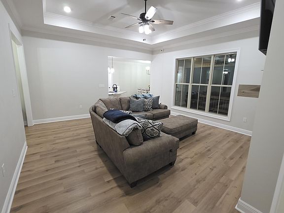 3rd image of 10 Cottontail Way E