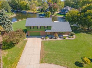 950 Windward Ct, Oshkosh, WI 54901