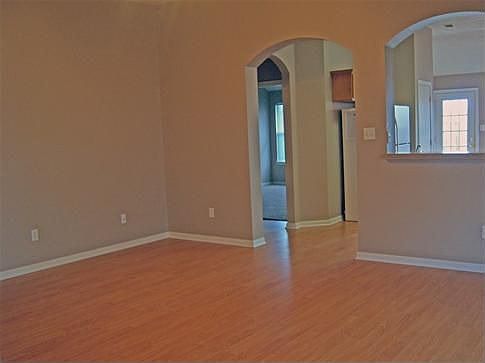 4th image of 1074 Windmeadows Dr