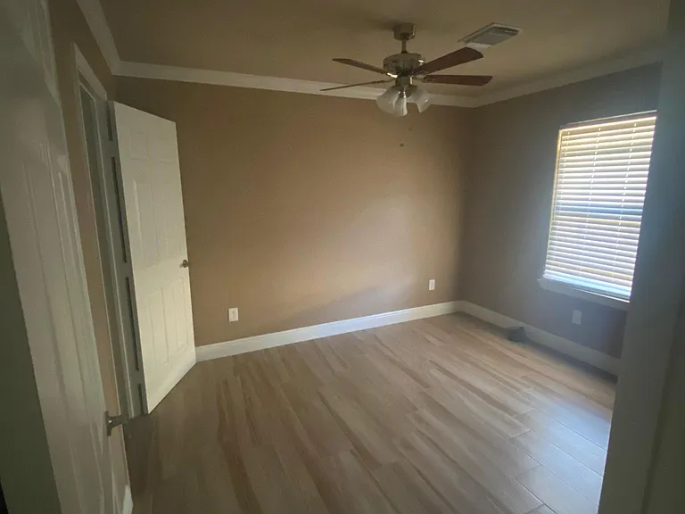 9249 Chatwood Dr — Photo 21