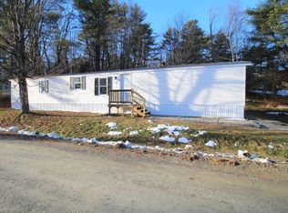 82 Round Stone Rd, Mount Vernon, ME 04352