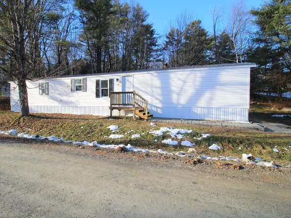 82 Round Stone Road, Mount Vernon, ME 04352