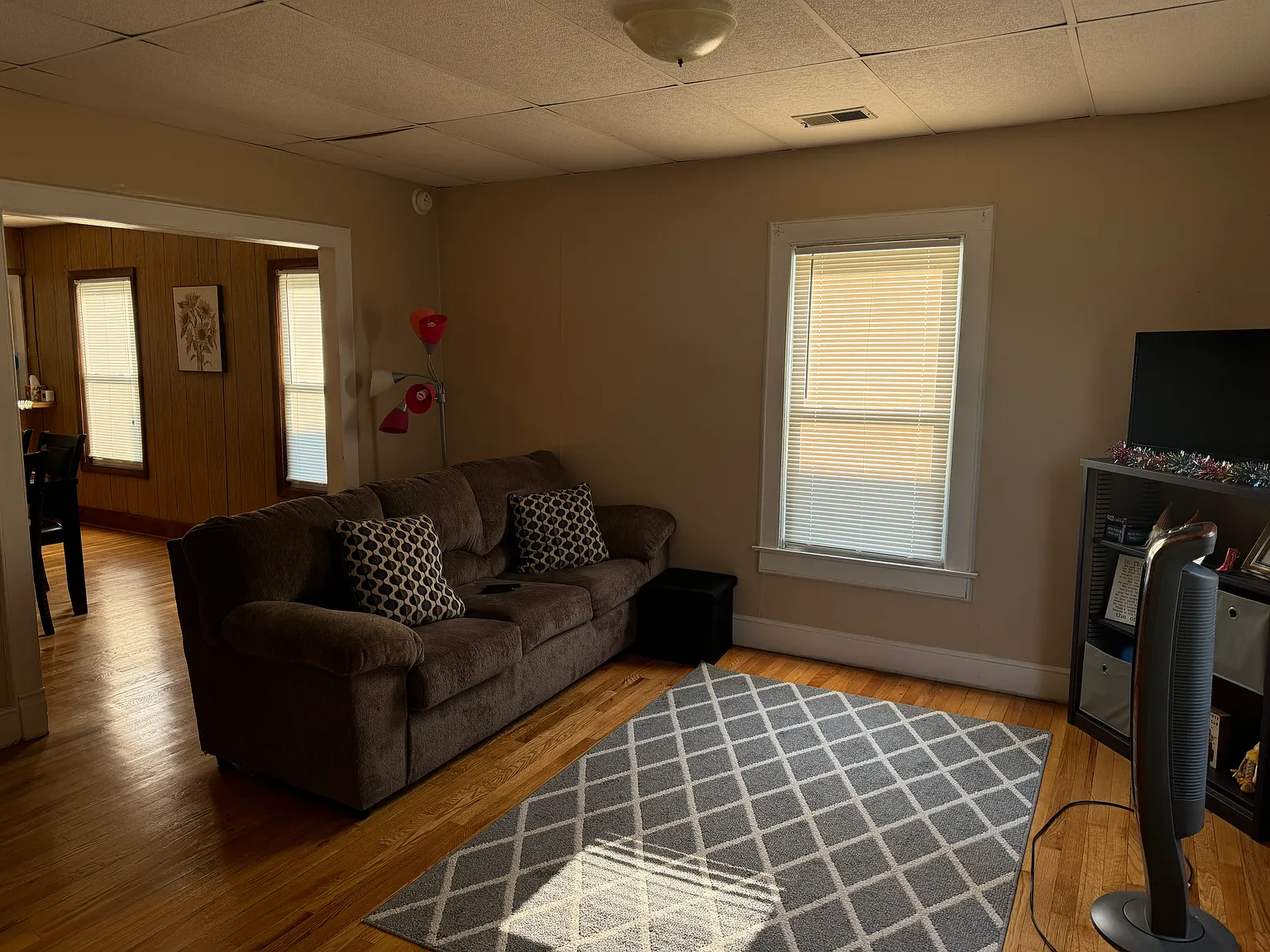 2 bed, 1000 sqft, $1,250 — Photo 3