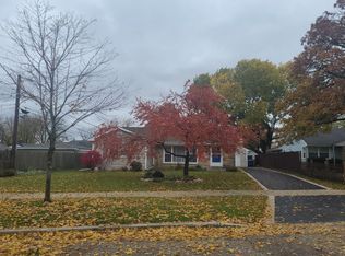 1266 Wayne Dr, Des Plaines, IL