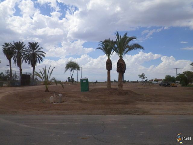 1st image of 402 S Glenwood Dr