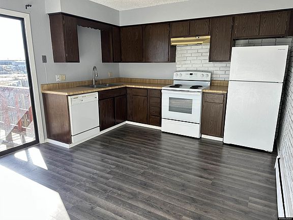 2nd image of 1822 Mactavish Ct APT 4