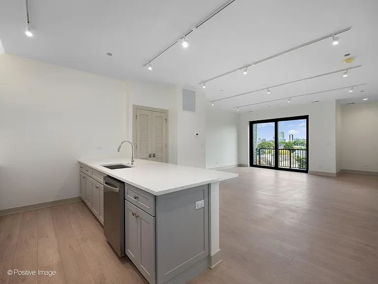 3202 N Racine Ave #205 — Photo 1