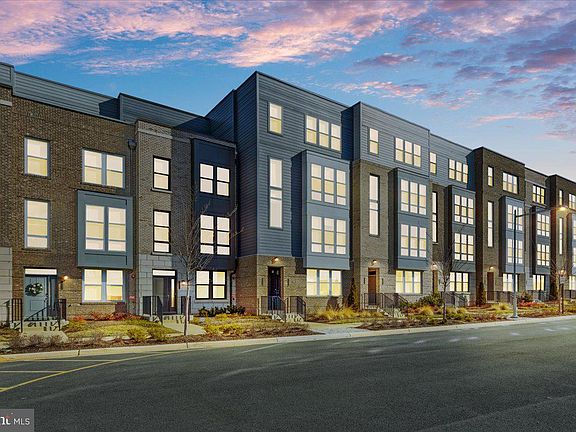 2nd image of 13430 Arrowbrook Center Dr #5