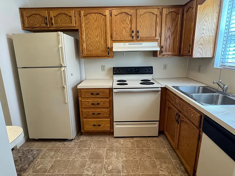 722 Old Stage Rd — Photo 9