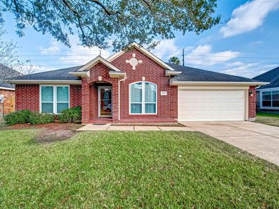 1047 E Hampton Dr, Pearland, TX, 77584
