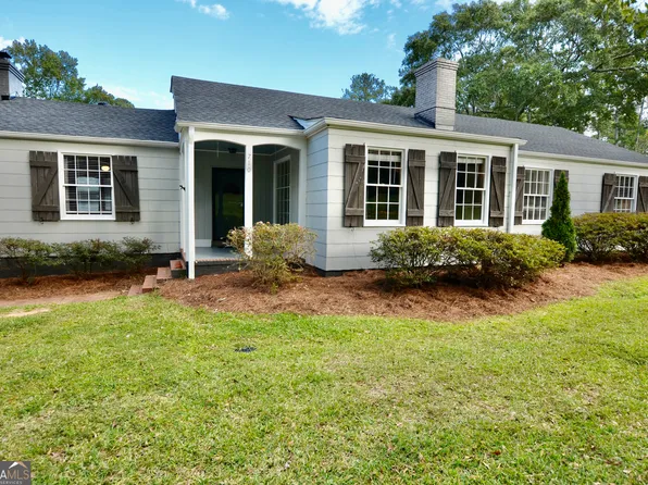 710 Piney Woods Dr, Lagrange, GA 30240